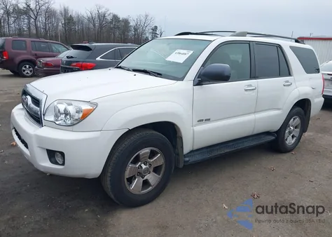 2008 Toyota 4Runner Sr5 V6 z USA, uszkodzony, nr VIN JTEBU14R18K017333